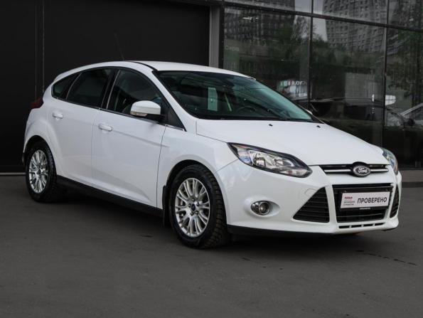 Ford Focus III с пробегом 2013 года, цена 900 000 рублей, 120268 км, хэтчбек, Автокод Объявления
