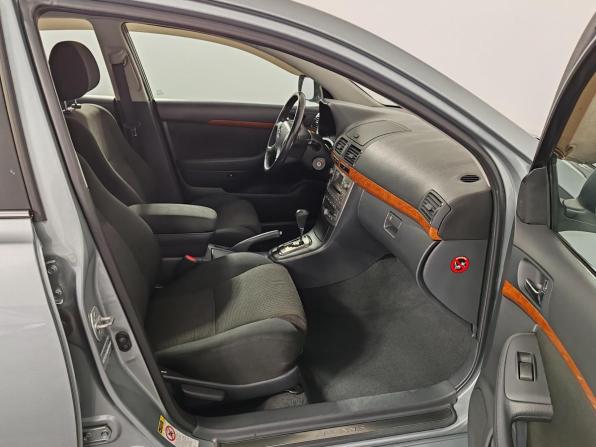 Toyota Avensis II Рестайлинг с пробегом 2007 года, цена 1 199 000 рублей, 124201 км, седан, Автокод Объявления