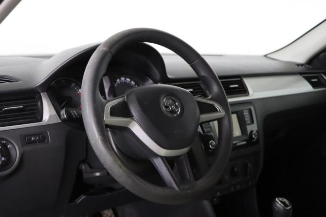 Skoda Rapid I с пробегом 2016 года, цена 899 990 рублей, 211546 км, лифтбек, Автокод Объявления