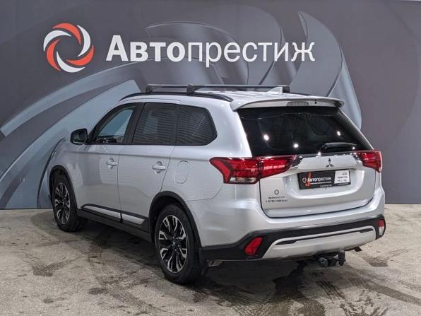 Mitsubishi Outlander III Рестайлинг 3 с пробегом 2022 года, цена 2 295 000 рублей, 101067 км, внедорожник, Автокод Объявления