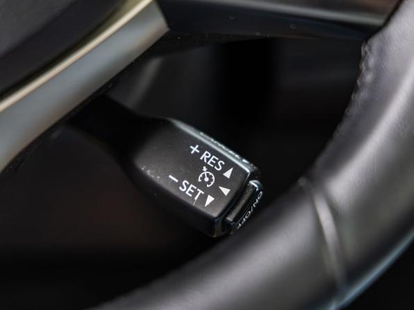 Lexus ES VI Рестайлинг с пробегом 2015 года, цена 2 288 000 рублей, 176582 км, седан, Автокод Объявления