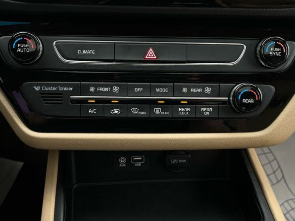 Kia Carnival III с пробегом 2018 года, цена 2 920 000 рублей, 115128 км, минивэн, Автокод Объявления