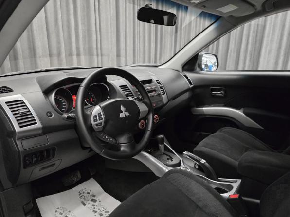 Mitsubishi Outlander II с пробегом 2007 года, цена 970 000 рублей, 235300 км, внедорожник, Автокод Объявления