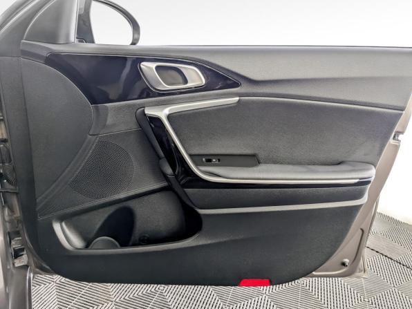 Kia Ceed III с пробегом 2020 года, цена 1 880 000 рублей, 88879 км, хэтчбек, Автокод Объявления
