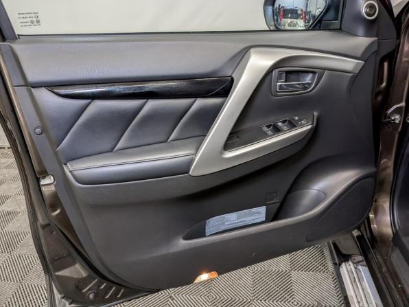 Mitsubishi Pajero Sport III с пробегом 2017 года, цена 3 100 000 рублей, 107178 км, внедорожник, Автокод Объявления
