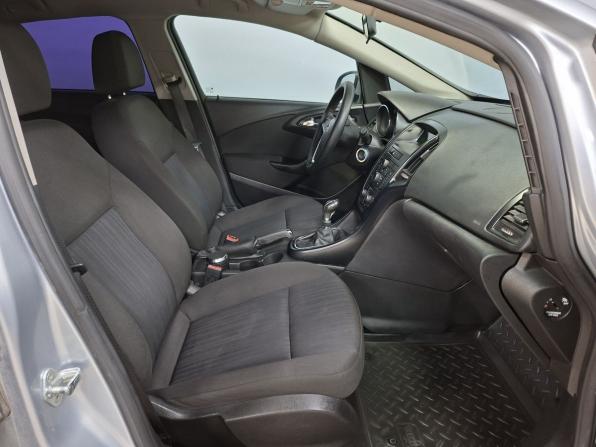 Opel Astra J с пробегом 2011 года, цена 459 000 рублей, 293084 км, хэтчбек, Автокод Объявления