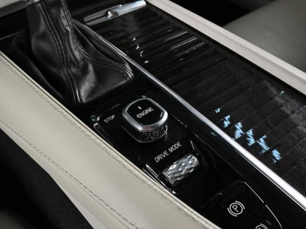 Volvo S90 II с пробегом 2017 года, цена 2 779 000 рублей, 241030 км, седан, Автокод Объявления