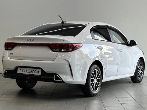 Kia Rio IV Рестайлинг с пробегом 2022 года, цена 1 890 000 рублей, 8971 км, седан, Автокод Объявления