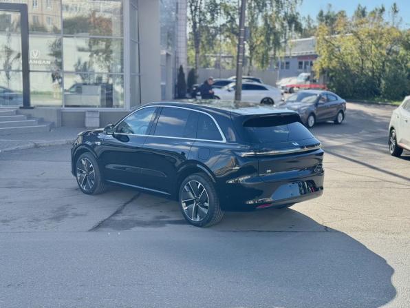 Новый Li Auto (Lixiang) L6 2025 года, цена 7 100 000 рублей, внедорожник, Автокод Объявления