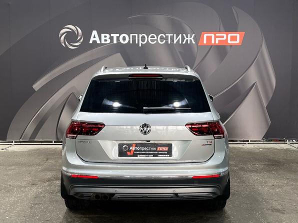 Volkswagen Tiguan II с пробегом 2017 года, цена 2 332 000 рублей, 134711 км, внедорожник, Автокод Объявления