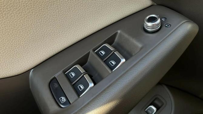 Audi Q5 I (8R) Рестайлинг с пробегом 2013 года, цена 1 799 000 рублей, 231788 км, внедорожник, Автокод Объявления