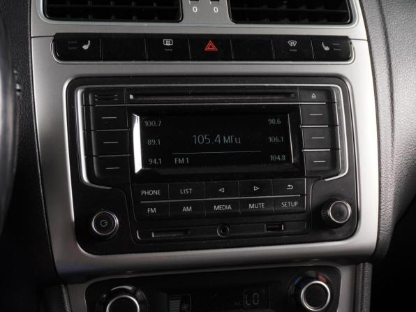 Volkswagen Polo V Рестайлинг с пробегом 2017 года, цена 1 040 000 рублей, 190537 км, седан, Автокод Объявления