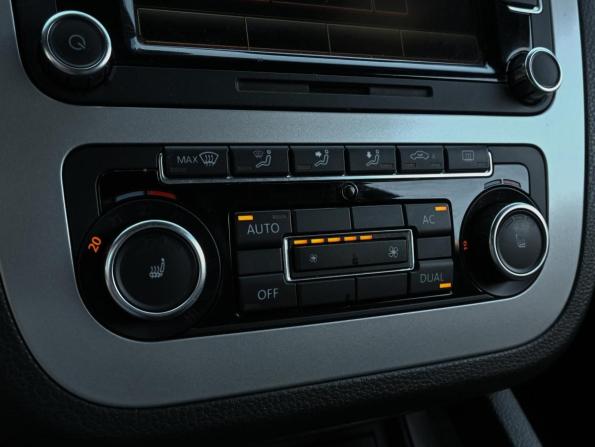 Volkswagen Scirocco III с пробегом 2011 года, цена 925 000 рублей, 199581 км, хэтчбек, Автокод Объявления