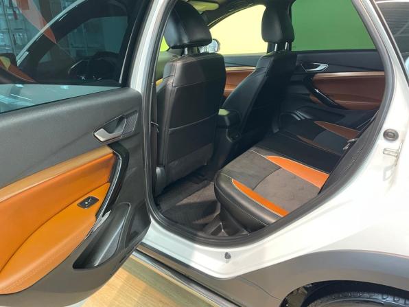 Lada (ВАЗ) Vesta I Рестайлинг (NG) с пробегом 2024 года, цена 1 390 000 рублей, 82458 км, универсал, Автокод Объявления