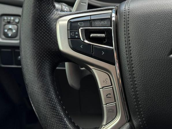 Mitsubishi Pajero Sport III с пробегом 2017 года, цена 2 349 000 рублей, 202579 км, внедорожник, Автокод Объявления