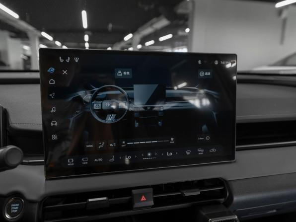 Toyota RAV4 VI (XA60) с пробегом 2026 года, цена 4 070 000 рублей, 27 км, внедорожник, Автокод Объявления