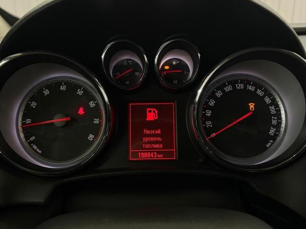 Opel Astra J Рестайлинг с пробегом 2013 года, цена 977 000 рублей, 198028 км, хэтчбек, Автокод Объявления