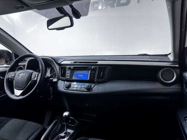 Toyota RAV4 IV (XA40) Рестайлинг с пробегом 2016 года, цена 2 500 000 рублей, 79800 км, внедорожник, Автокод Объявления