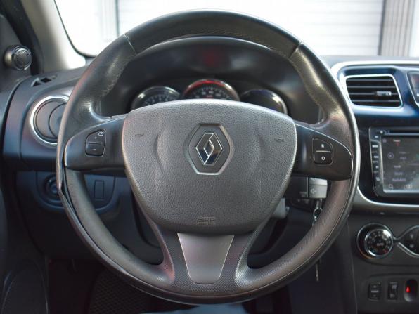 Renault Sandero II с пробегом 2016 года, цена 749 000 рублей, 183000 км, хэтчбек, Автокод Объявления