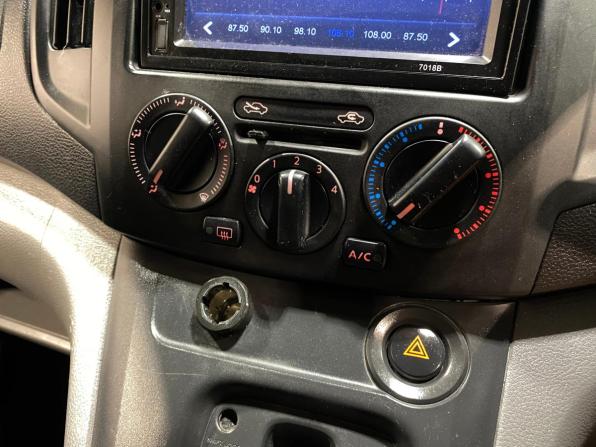Nissan NV200 с пробегом 2017 года, цена 1 350 000 рублей, 247539 км, минивэн, Автокод Объявления