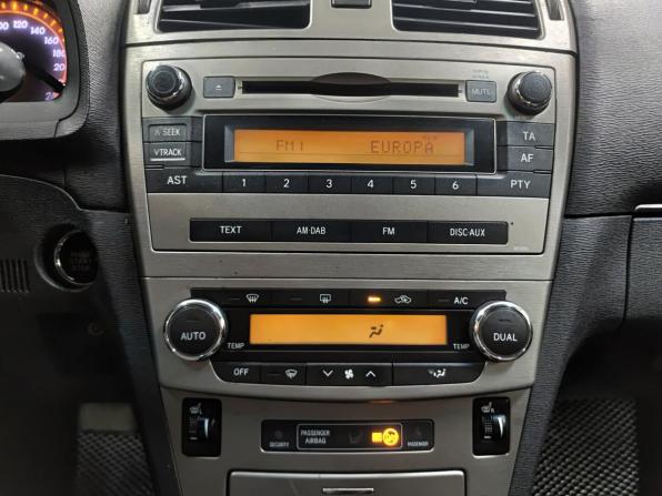Toyota Avensis III с пробегом 2010 года, цена 965 000 рублей, 275384 км, седан, Автокод Объявления