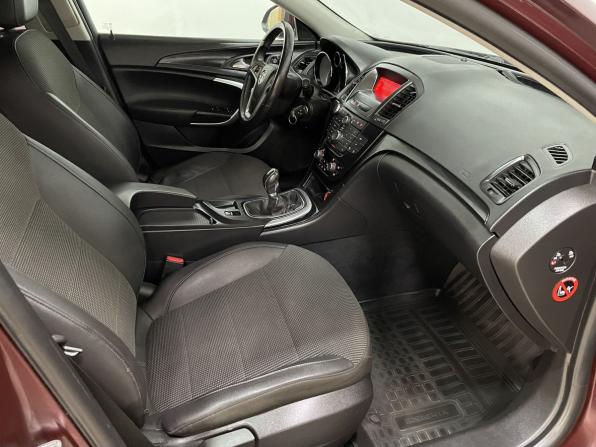 Opel Insignia I с пробегом 2012 года, цена 750 000 рублей, 300241 км, седан, Автокод Объявления