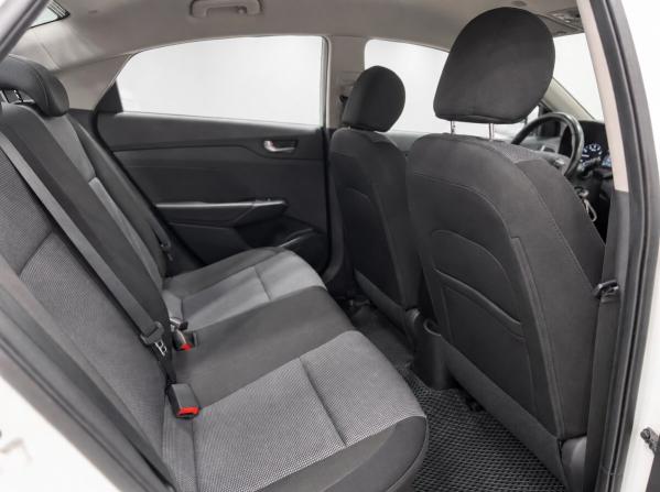 Hyundai Solaris II с пробегом 2017 года, цена 1 350 500 рублей, 121000 км, седан, Автокод Объявления