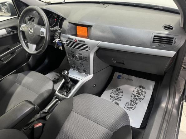 Opel Astra H Рестайлинг с пробегом 2011 года, цена 435 000 рублей, 300039 км, седан, Автокод Объявления