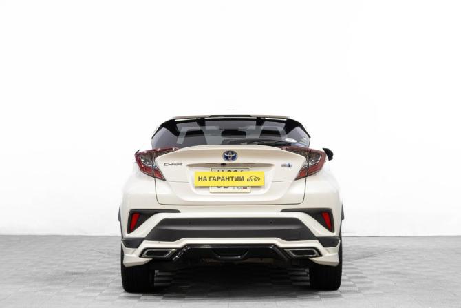Toyota C-HR I Рестайлинг с пробегом 2019 года, цена 1 999 000 рублей, 127000 км, внедорожник, Автокод Объявления
