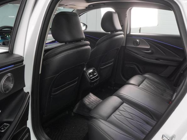 Chery Arrizo 8 с пробегом 2023 года, цена 2 249 000 рублей, 47267 км, седан, Автокод Объявления