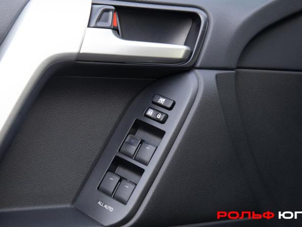 Toyota Land Cruiser Prado 150 Series Рестайлинг 3 с пробегом 2020 года, цена 6 398 000 рублей, 73333 км, внедорожник, Автокод Объявления