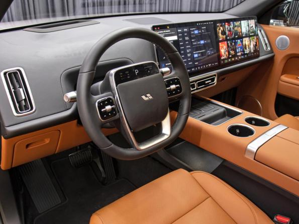 Li Auto (Lixiang) L7 I Рестайлинг с пробегом 2024 года, цена 7 398 000 рублей, 3146 км, внедорожник, Автокод Объявления