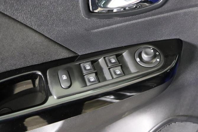 Renault Kaptur I с пробегом 2018 года, цена 1 629 990 рублей, 115413 км, внедорожник, Автокод Объявления