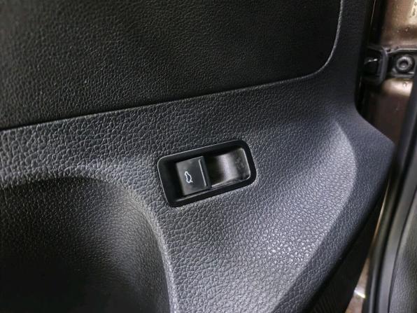 Volkswagen Polo V Рестайлинг с пробегом 2015 года, цена 880 000 рублей, 148870 км, седан, Автокод Объявления