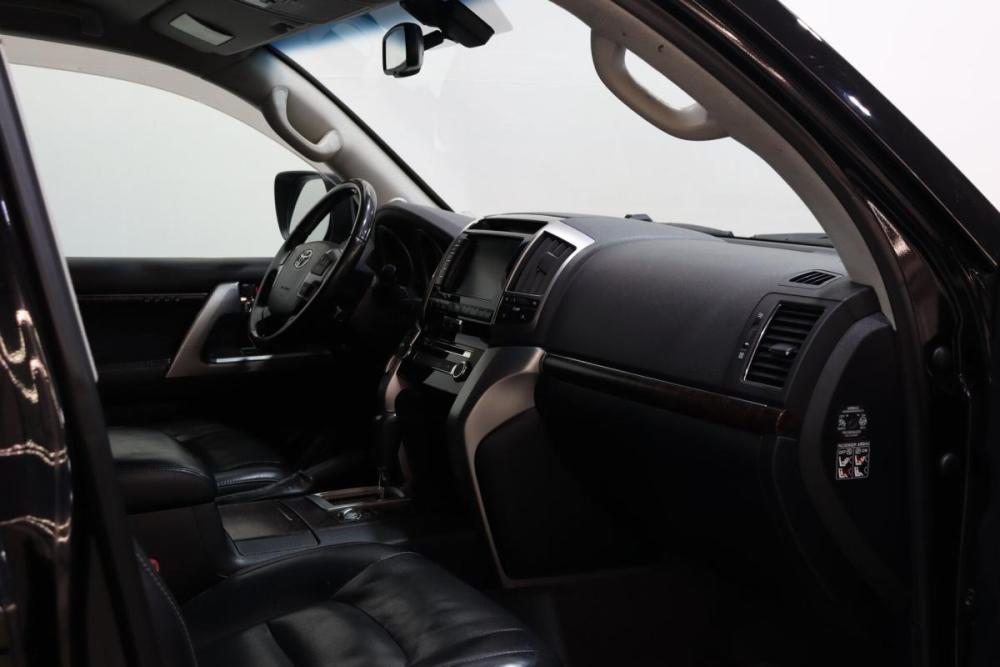 Toyota Land Cruiser 200 Series Рестайлинг 1 Сургут  - изображение 16