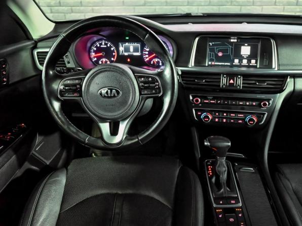 Kia Optima IV Рестайлинг с пробегом 2018 года, цена 1 960 000 рублей, 149861 км, седан, Автокод Объявления