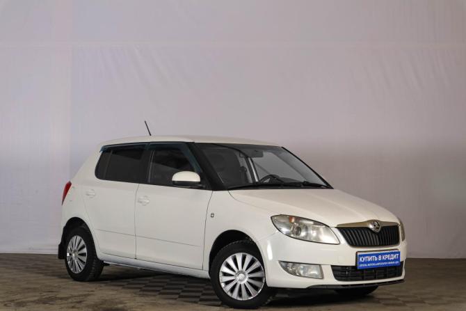 Skoda Fabia II Рестайлинг с пробегом 2012 года, цена 399 000 рублей, 276671 км, хэтчбек, Автокод Объявления