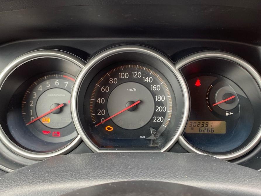Nissan Tiida I Уфа  - изображение 11