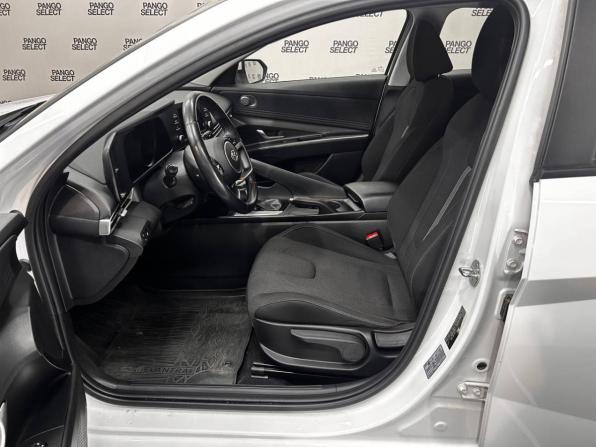 Hyundai Elantra VII (CN7) с пробегом 2022 года, цена 1 780 000 рублей, 50227 км, седан, Автокод Объявления