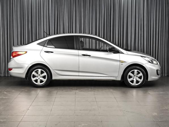 Hyundai Solaris I с пробегом 2013 года, цена 748 000 рублей, 179321 км, седан, Автокод Объявления