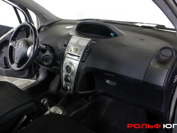 Toyota Yaris II с пробегом 2008 года, цена 488 000 рублей, 170708 км, хэтчбек, Автокод Объявления