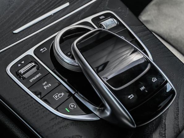 Mercedes-Benz C-Класс IV (W205) Рестайлинг с пробегом 2019 года, цена 2 699 000 рублей, 120425 км, седан, Автокод Объявления