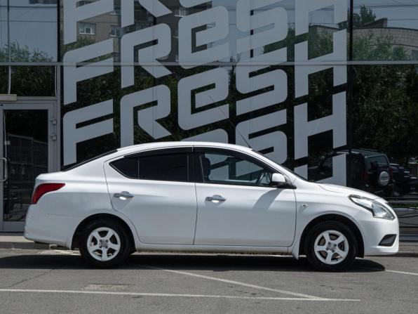 Nissan Latio I (N17) Рестайлинг с пробегом 2015 года, цена 699 000 рублей, 136112 км, седан, Автокод Объявления