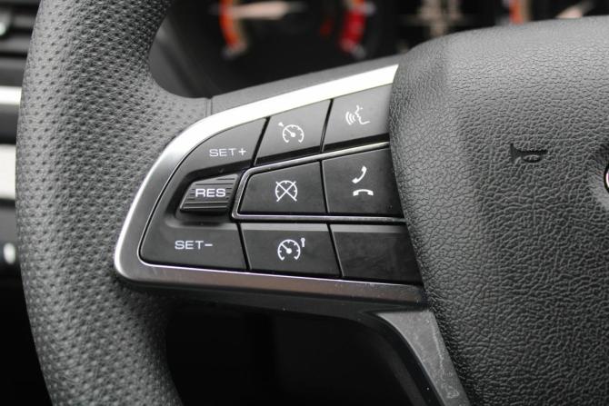 Lada (ВАЗ) Vesta I Рестайлинг (NG) с пробегом 2025 года, цена 1 359 000 рублей, 6000 км, универсал, Автокод Объявления