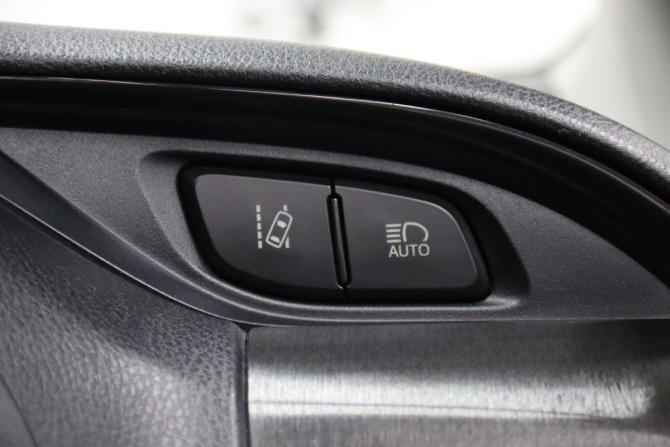 Toyota Vitz III (XP130) Рестайлинг 2 с пробегом 2018 года, цена 1 105 050 рублей, 141993 км, хэтчбек, Автокод Объявления
