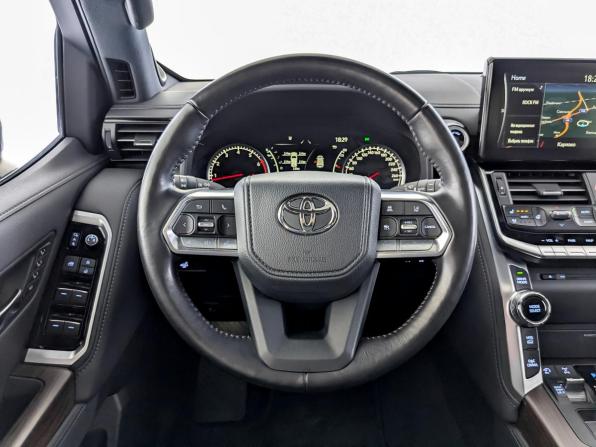 Toyota Land Cruiser 300 Series с пробегом 2022 года, цена 10 600 000 рублей, 38237 км, внедорожник, Автокод Объявления