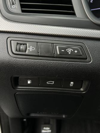 Hyundai Sonata VII (LF) Рестайлинг с пробегом 2017 года, цена 1 680 000 рублей, 168850 км, седан, Автокод Объявления