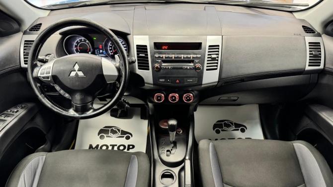 Mitsubishi Outlander II Рестайлинг с пробегом 2010 года, цена 895 000 рублей, 251678 км, внедорожник, Автокод Объявления
