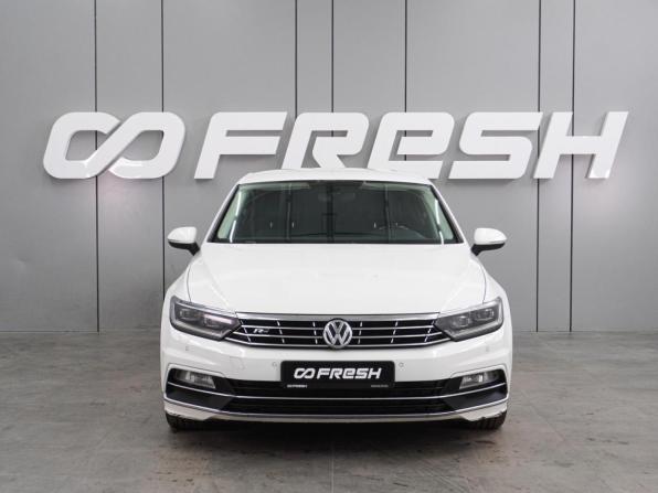 Volkswagen Passat B8 с пробегом 2018 года, цена 2 226 000 рублей, 235397 км, седан, Автокод Объявления
