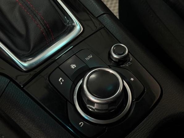 Mazda 3 III (BM) с пробегом 2014 года, цена 920 000 рублей, 272145 км, хэтчбек, Автокод Объявления